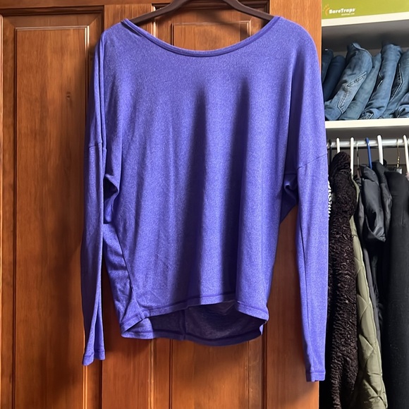 Purple Lucy backless workout top - Picture 2 of 4